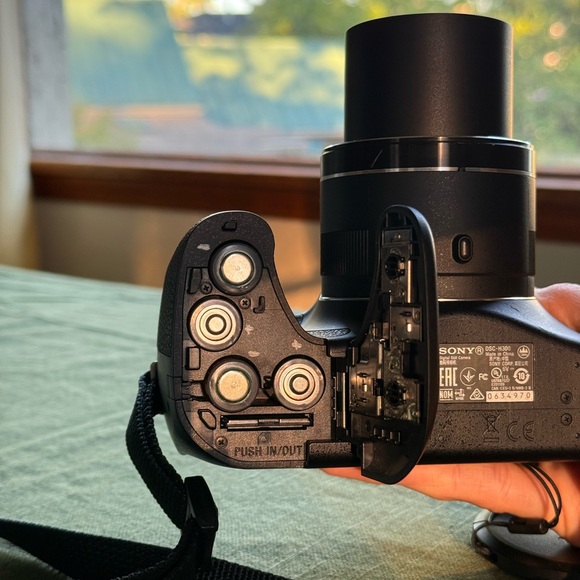 Sony Cyber-Shot DSC-H300 - Picture 4 of 7